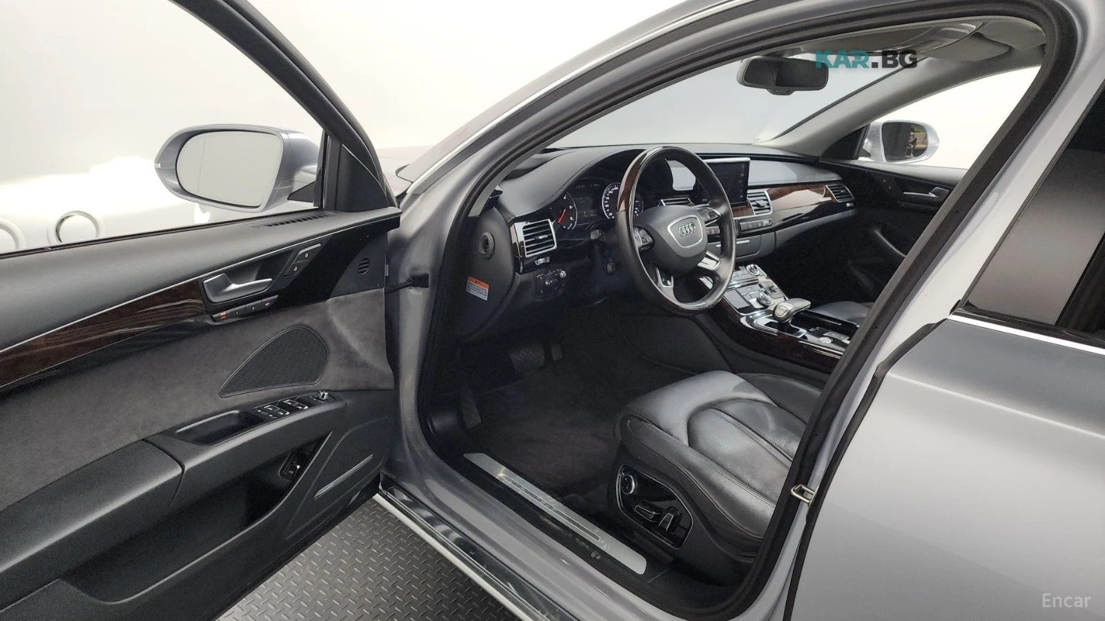 Audi A8 3.0TDI / DISTRONIC / HEADUP / ОБДУХ / ПОДГРЕВИ , снимка 10 - Автомобили и джипове - 55265375