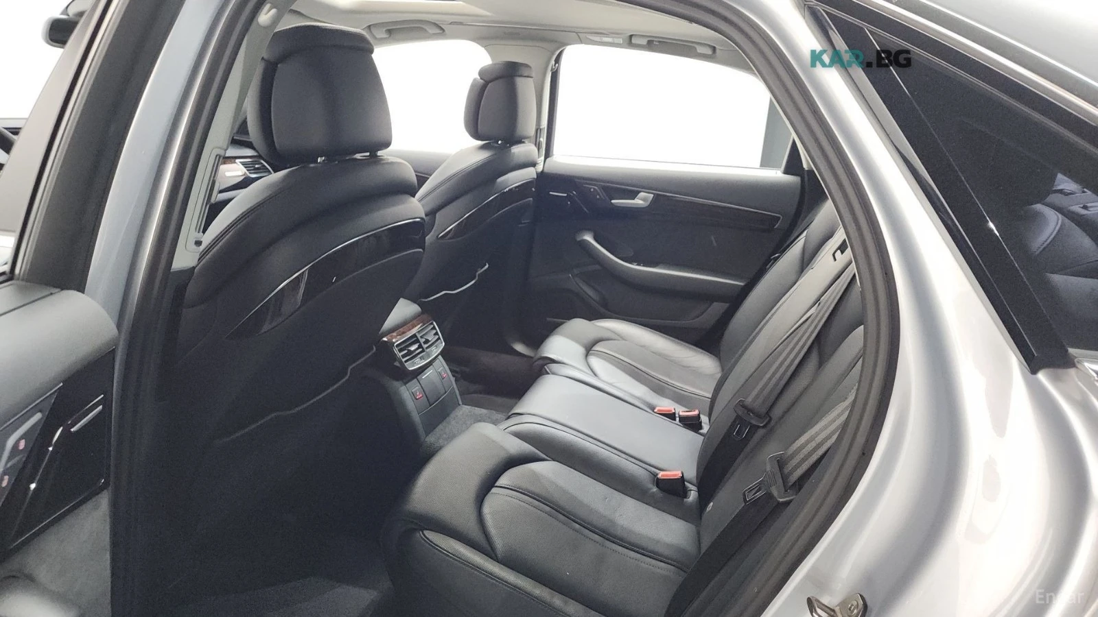 Audi A8 3.0TDI / DISTRONIC / HEADUP / ОБДУХ / ПОДГРЕВИ , снимка 11 - Автомобили и джипове - 55265375