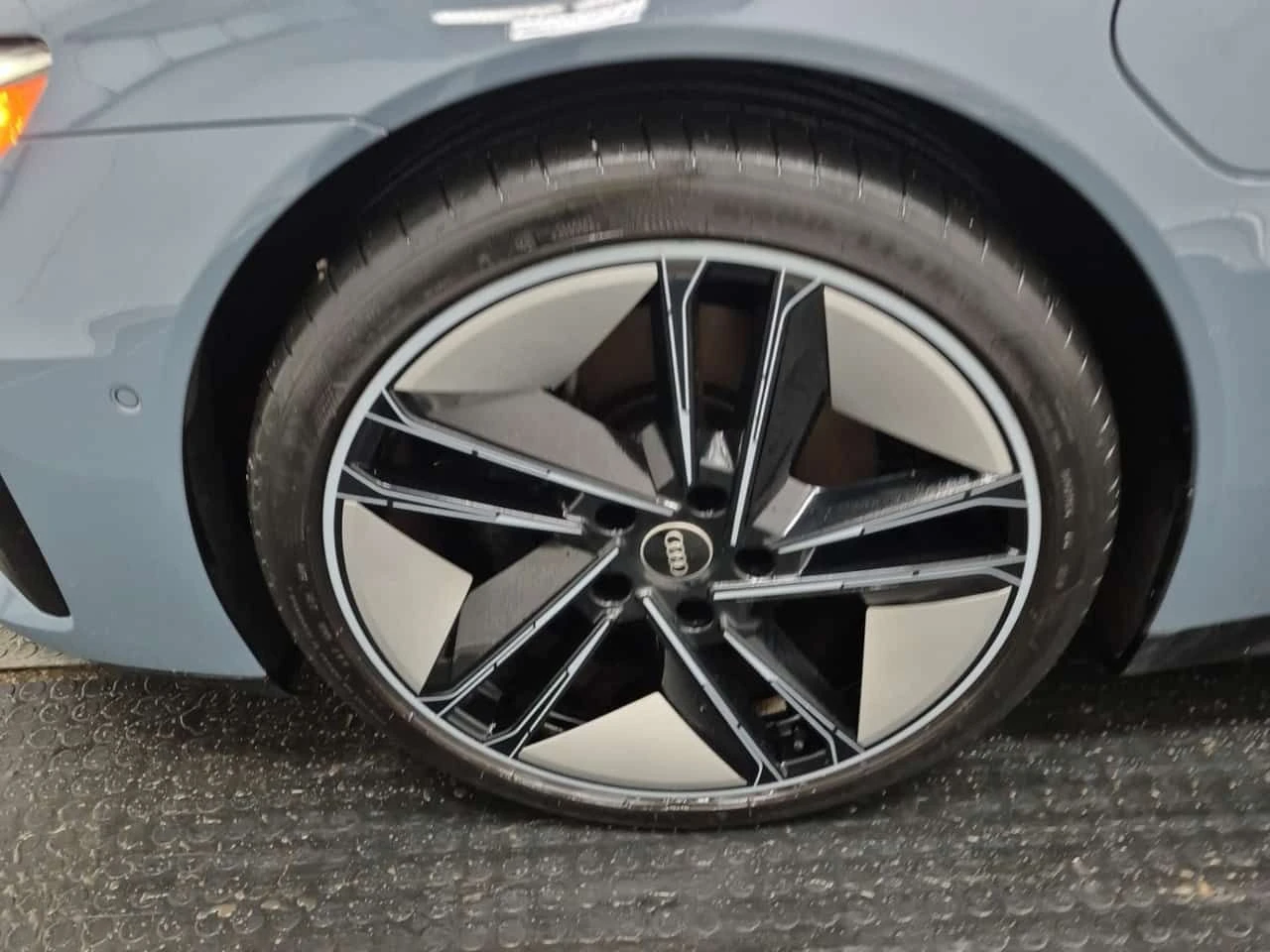 Audi E-Tron GT * QUATTRO * CARFAX * От VW * , снимка 15 - Автомобили и джипове - 55483290