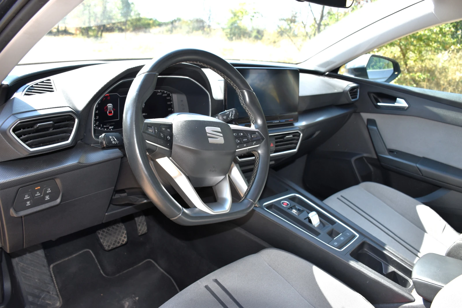 Seat Leon, снимка 11 - Автомобили и джипове - 55800720