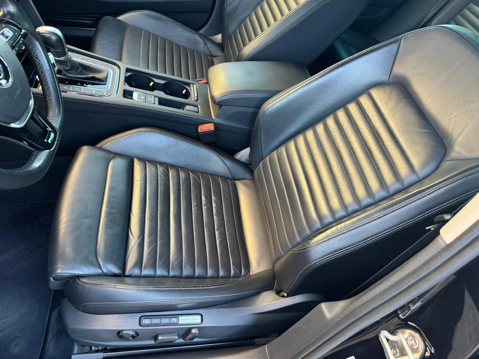 VW Passat 2.0TDI 4MOTION MATRIX LED, снимка 17 - Автомобили и джипове - 55963562