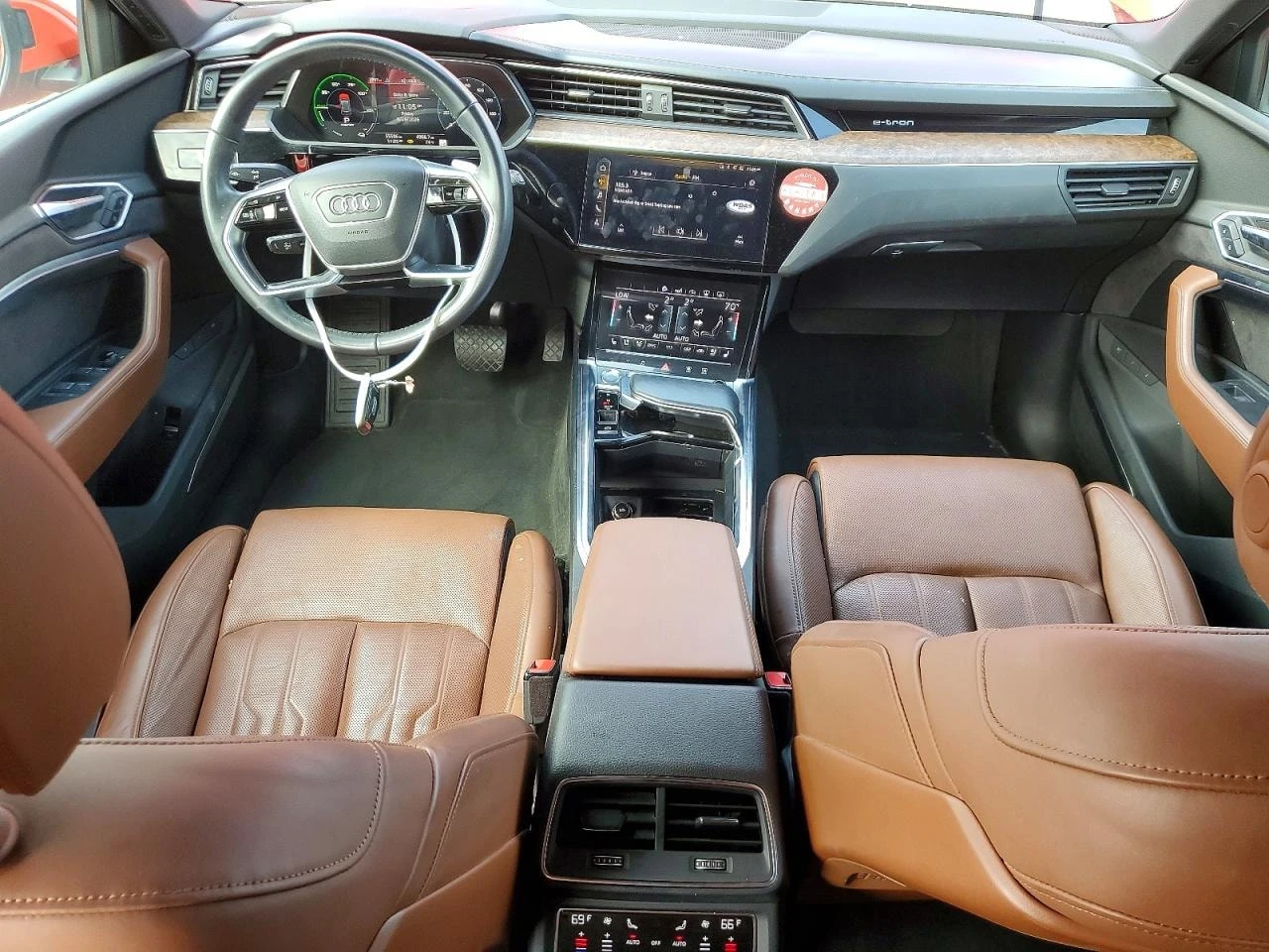 Audi E-Tron  Prestige / B&O / Обдухване , снимка 8 - Автомобили и джипове - 55989266