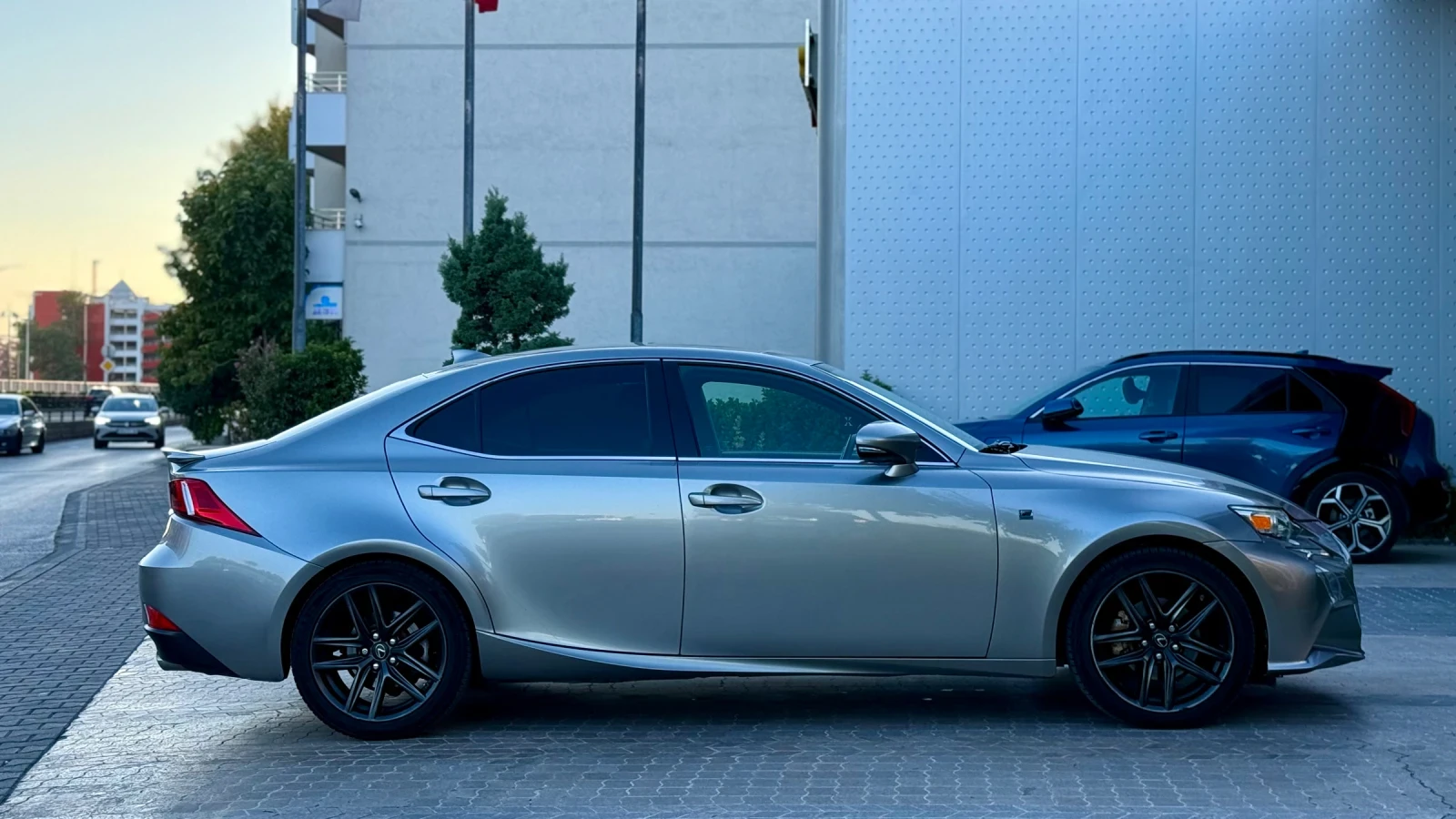 Lexus IS 250 F-Spor AWD, снимка 4 - Автомобили и джипове - 55994767