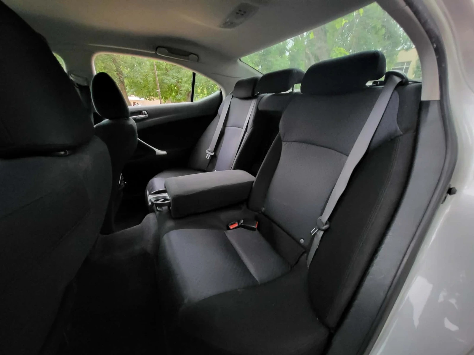 Lexus IS 220d, снимка 11 - Автомобили и джипове - 56240708