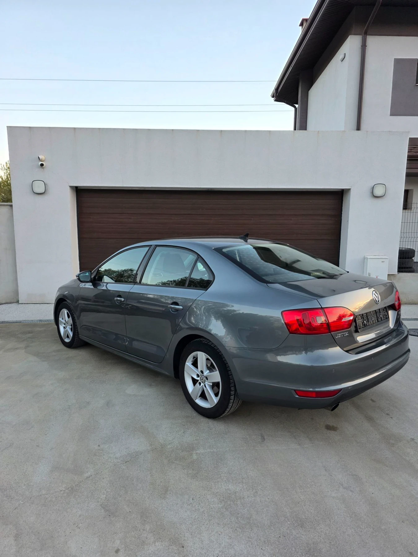 VW Jetta, снимка 5 - Автомобили и джипове - 56536062