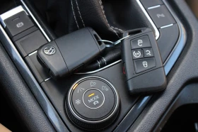 VW Tiguan R-Line Black* 4MOTION* ПОДГРЕВ* КАМЕРА* PANORAMA*  | Auto.bg — изображение 15