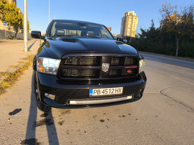 Dodge RAM 1500 5.7 HEMI, снимка 2 - Автомобили и джипове - 48457164