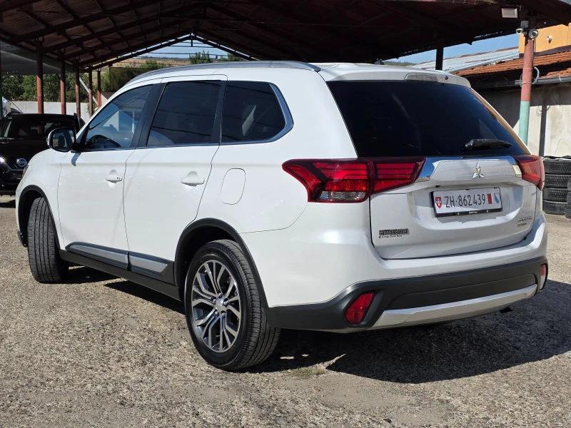 Mitsubishi Outlander 2.2DID DIAMONT Швейцария, снимка 3 - Автомобили и джипове - 51514759