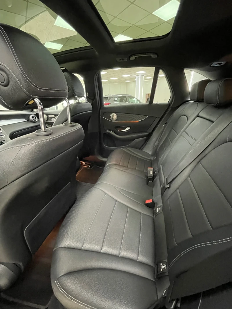 Mercedes-Benz GLC 300 AMG 4MATIC 250hp, снимка 10 - Автомобили и джипове - 52721463