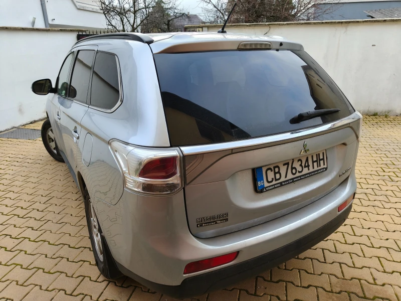 Mitsubishi Outlander, снимка 2 - Автомобили и джипове - 52790677