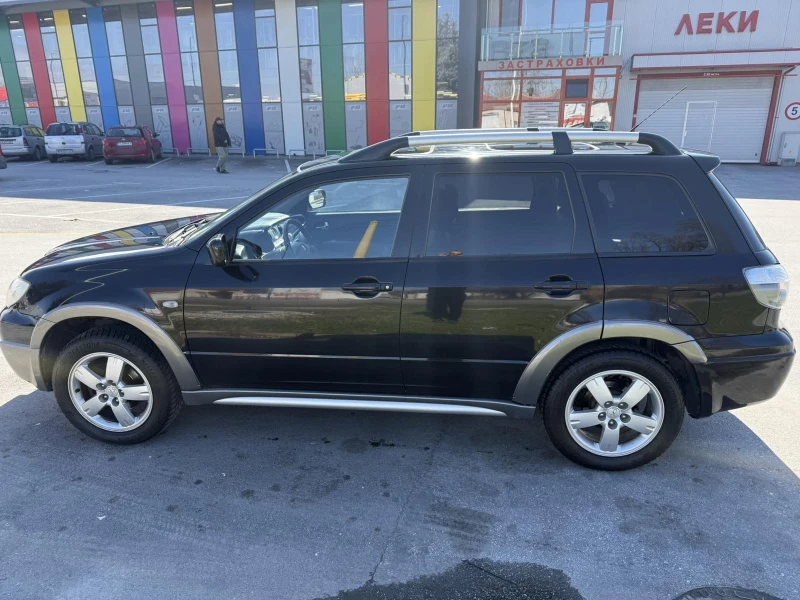 Mitsubishi Outlander, снимка 4 - Автомобили и джипове - 53584834