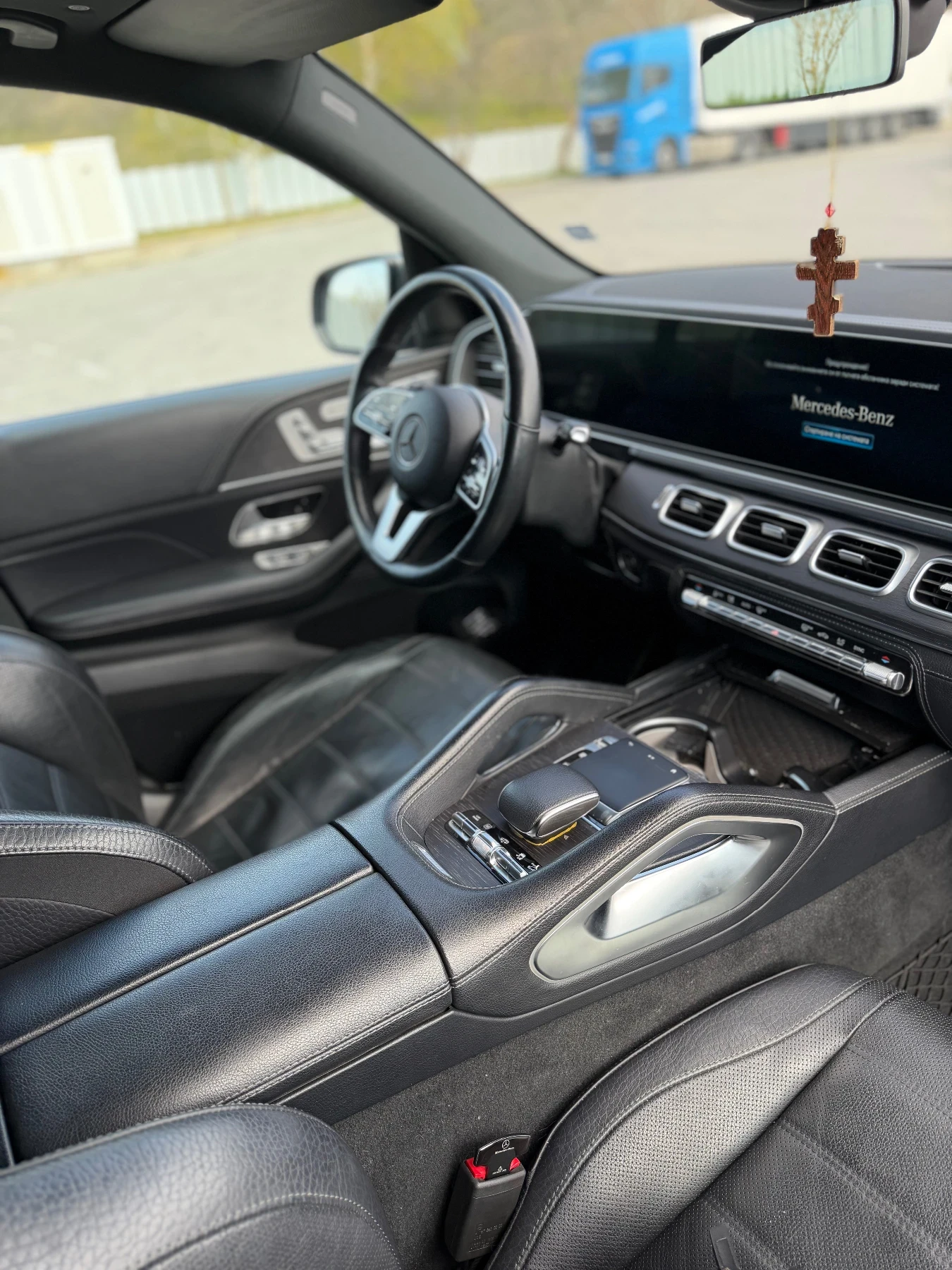 Mercedes-Benz GLE 400, снимка 6 - Автомобили и джипове - 54193220