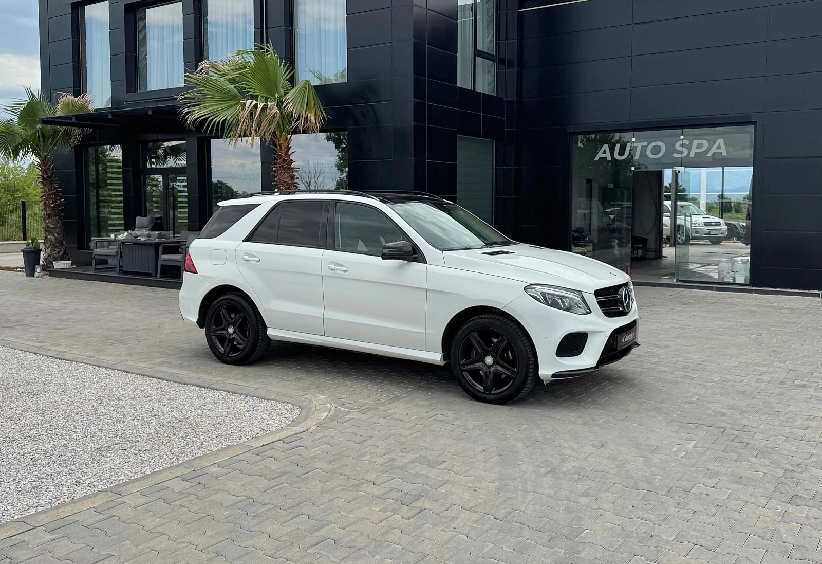 Mercedes-Benz GLE 350 d AMG Pack Подгрев/Панорама/Вакум/360Камера - изображение 2