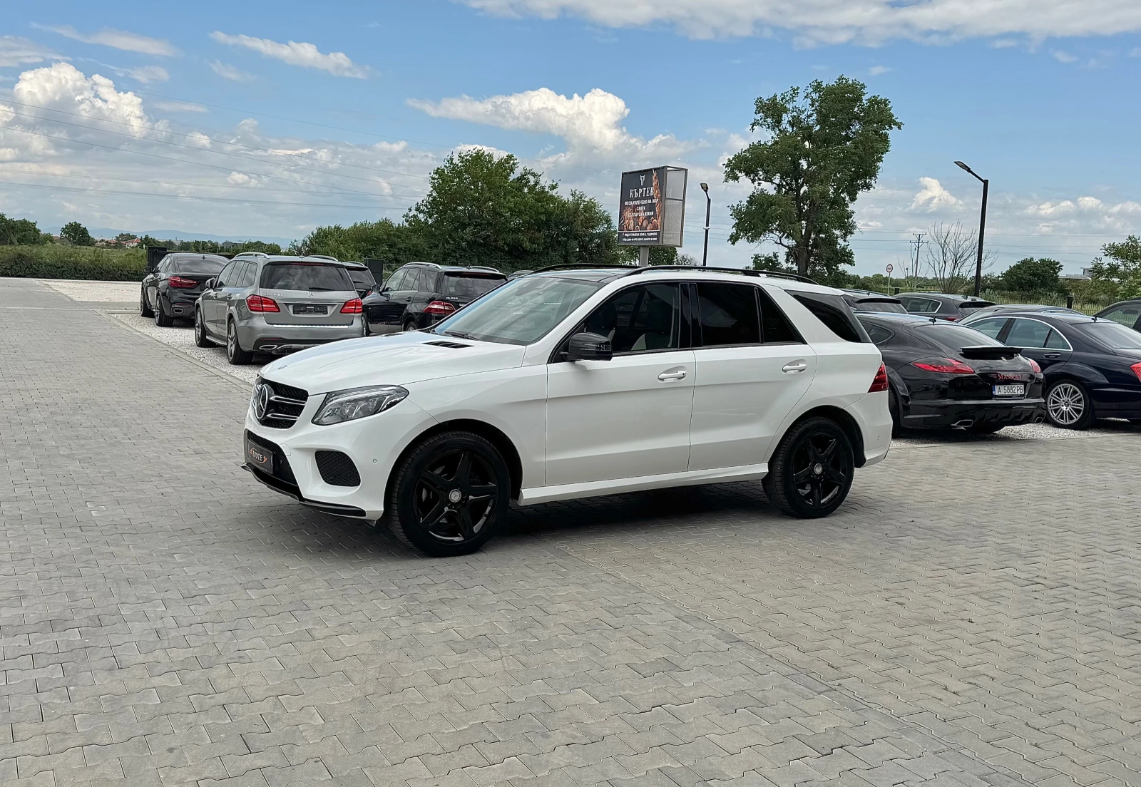 Mercedes-Benz GLE 350 d AMG Pack Подгрев/Панорама/Вакум/360Камера - изображение 4