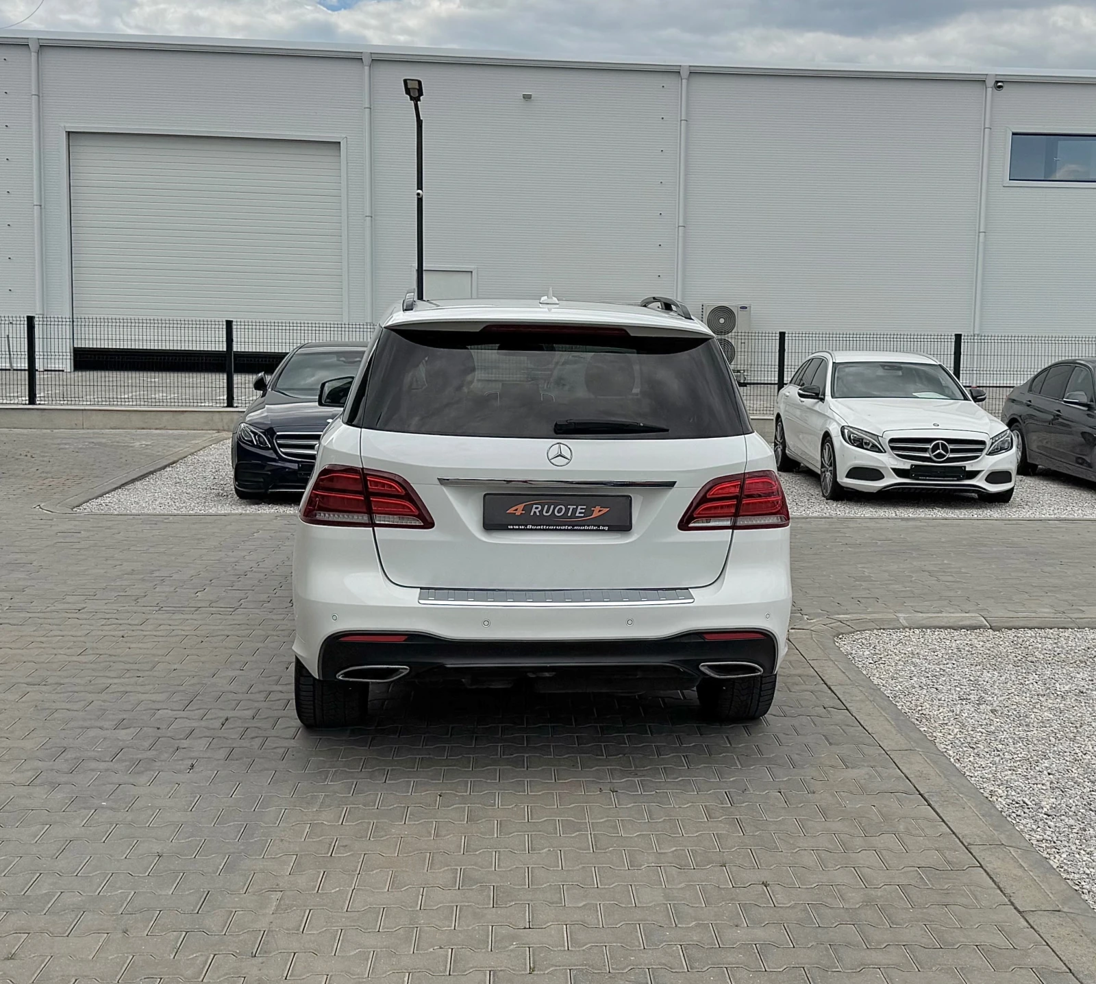 Mercedes-Benz GLE 350 d AMG Pack Подгрев/Панорама/Вакум/360Камера - изображение 7