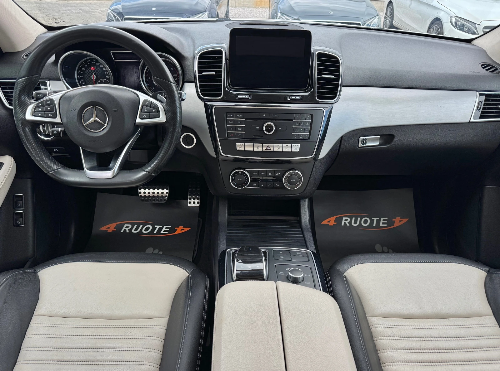 Mercedes-Benz GLE 350 d AMG Pack Подгрев/Панорама/Вакум/360Камера - изображение 10