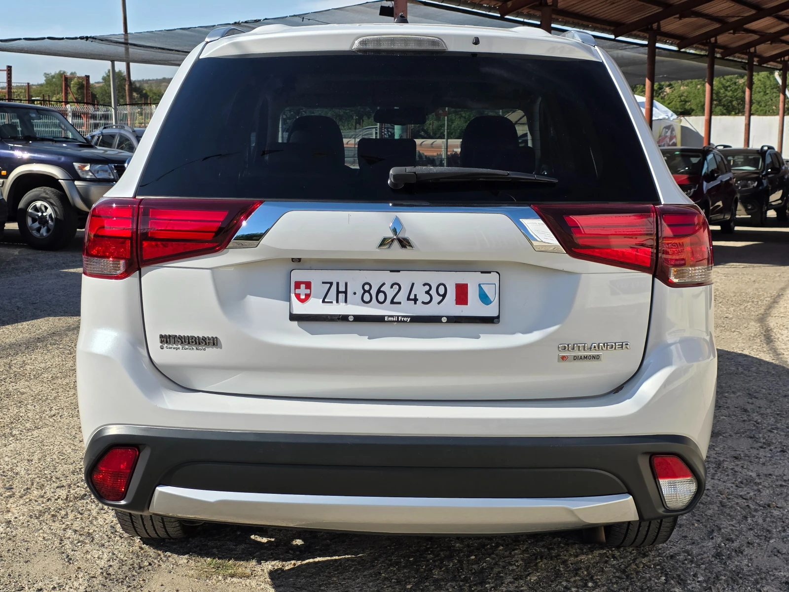Mitsubishi Outlander 2.2DID DIAMONT Швейцария - изображение 7