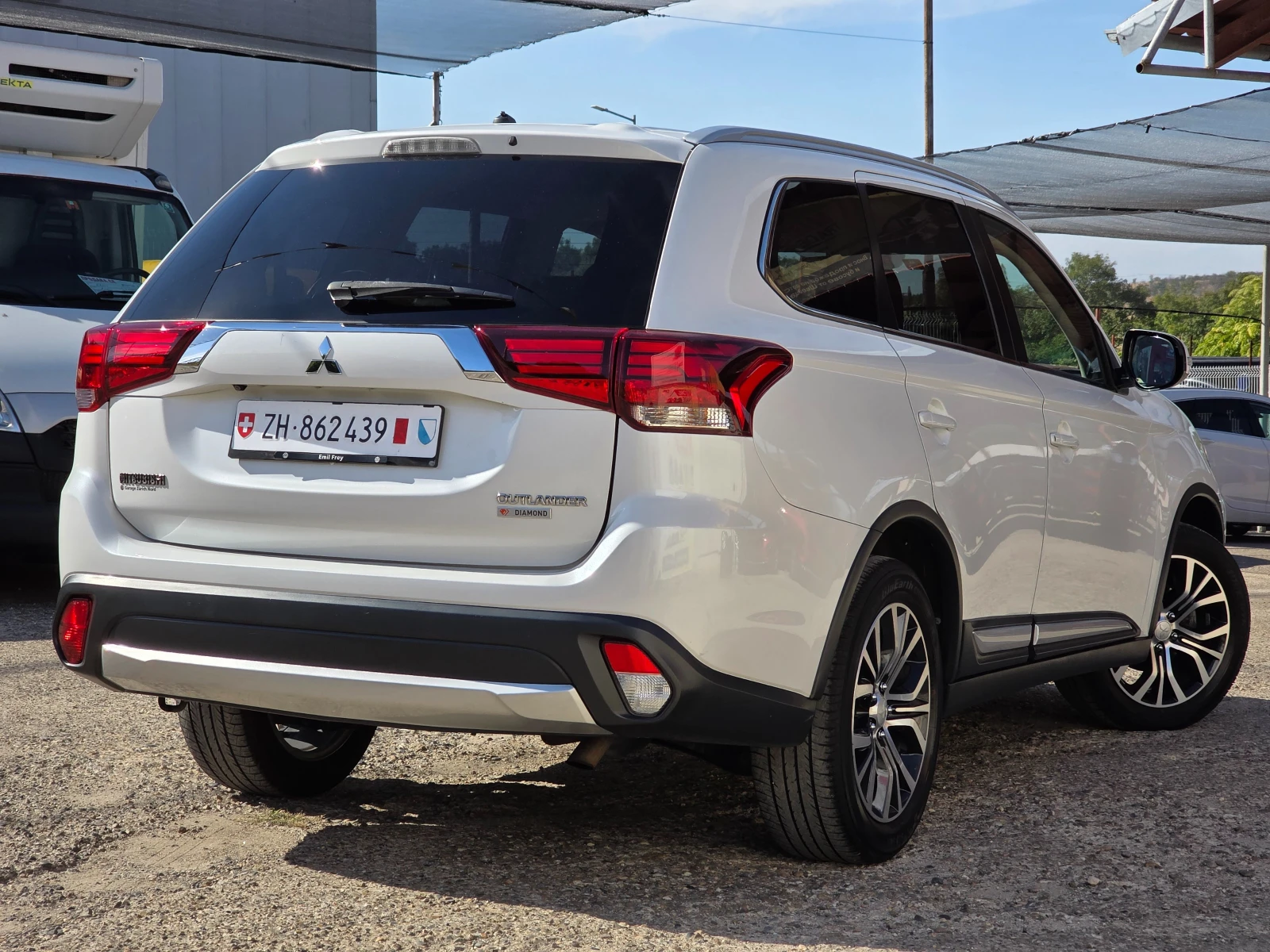 Mitsubishi Outlander 2.2DID DIAMONT Швейцария - изображение 4
