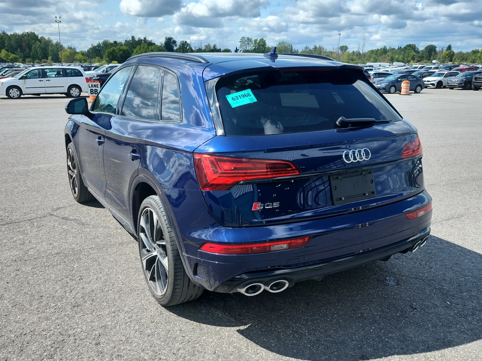 Audi SQ5 TECHNIK* CARFAX * АвтоКредит * Цена до България*  - изображение 4