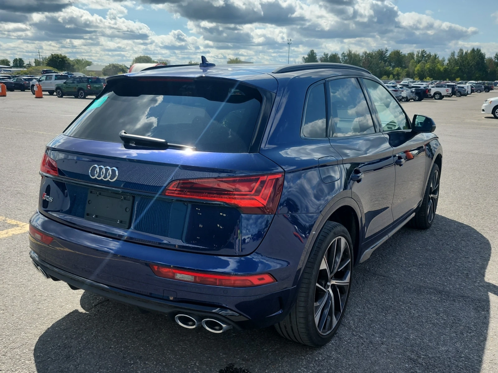 Audi SQ5 TECHNIK* CARFAX * АвтоКредит * Цена до България*  - изображение 3