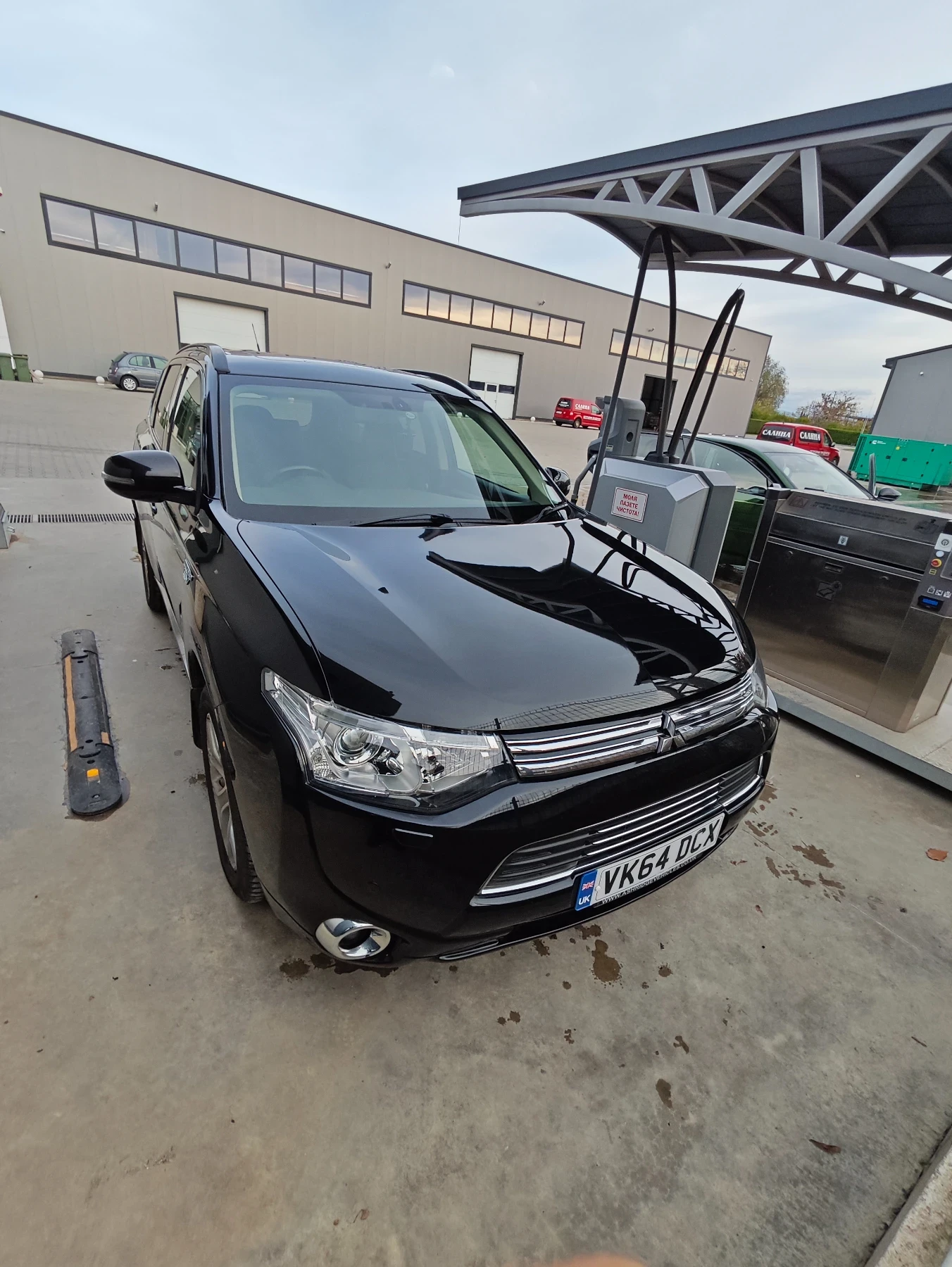 Mitsubishi Outlander Хибриден  - изображение 2