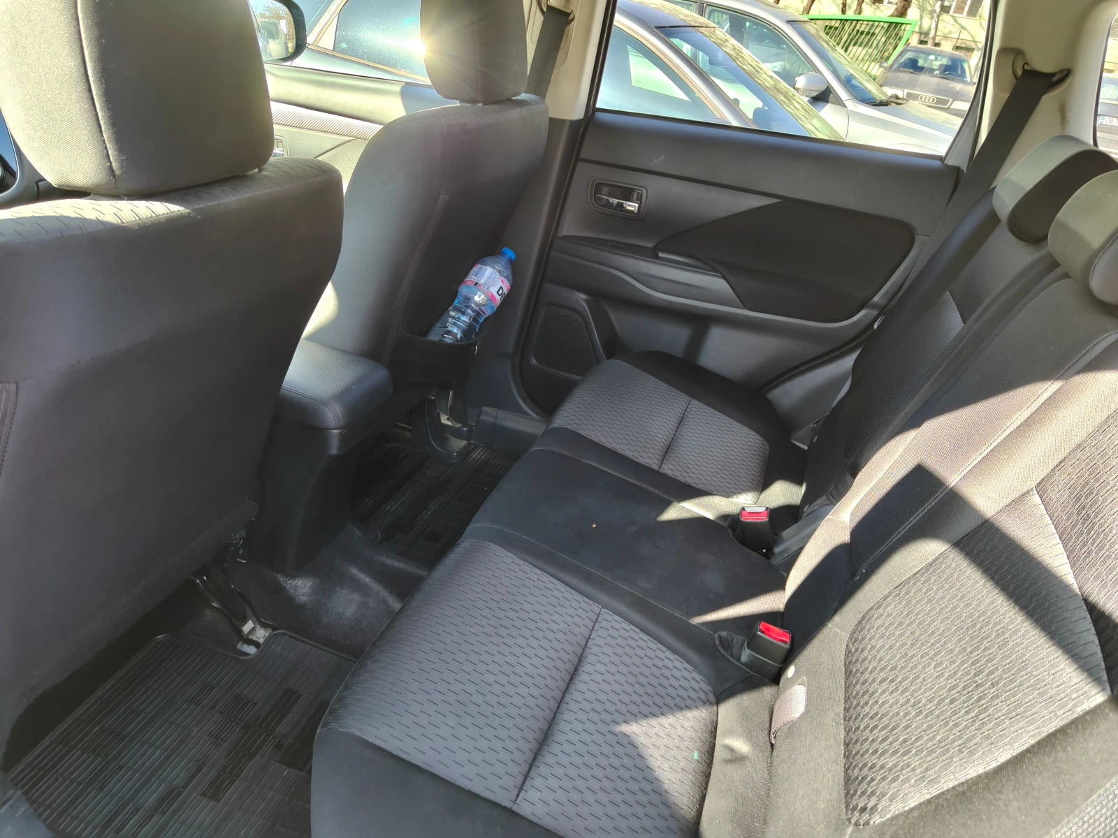 Mitsubishi Outlander, снимка 9 - Автомобили и джипове - 52790677