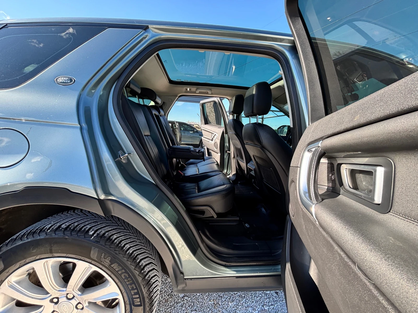 Land Rover Discovery Sport 2.0D/140X.KM!!!!!/EURO6B/16�./PANORAMA/KAMERA | Mobile.bg � ����������� 12