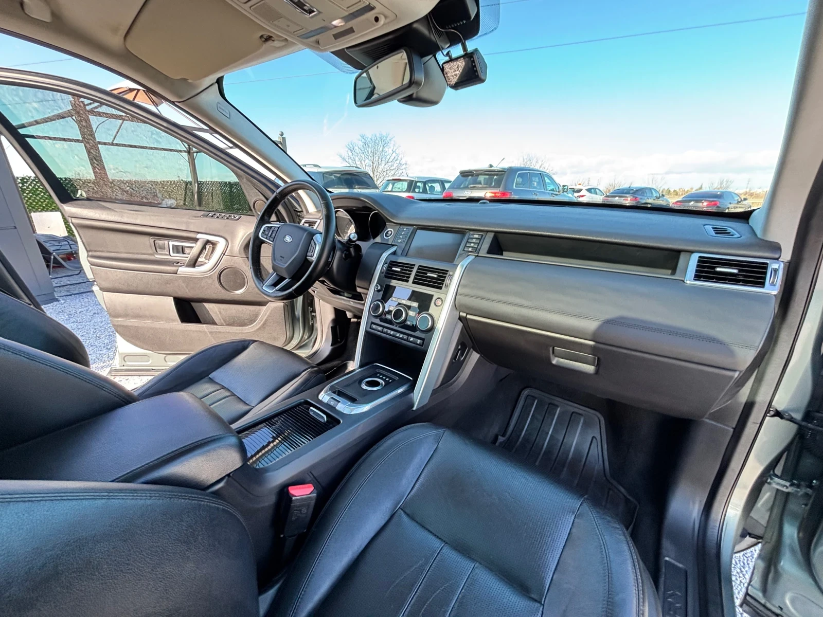 Land Rover Discovery Sport 2.0D/140X.KM!!!!!/EURO6B/16�./PANORAMA/KAMERA | Mobile.bg � ����������� 9