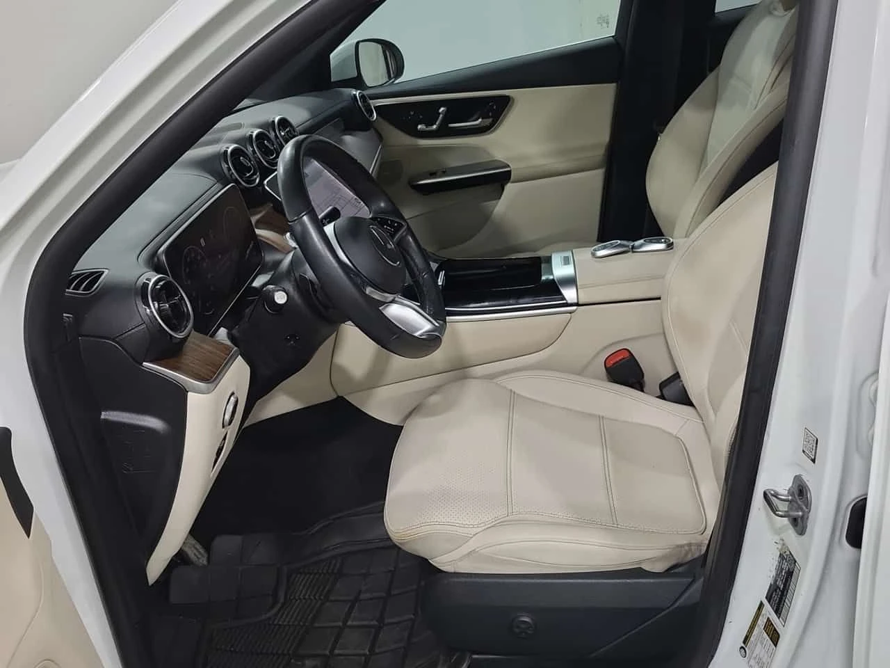 Mercedes-Benz GLC 300 ПАНОРАМА/360 КАМЕРИ/БЕЗ ИНЦИДЕНТИ, снимка 9 - Автомобили и джипове - 54032857