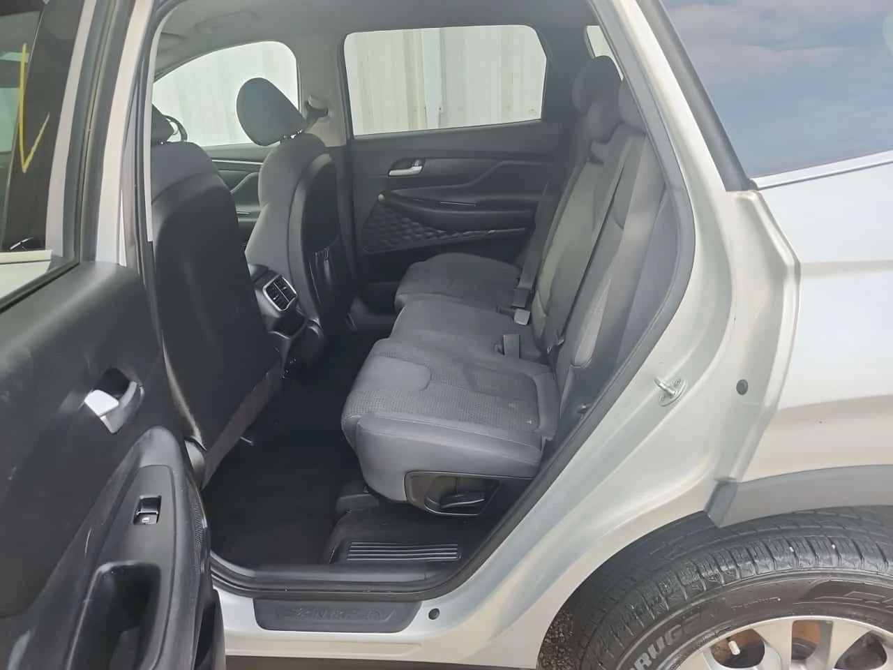 Hyundai Santa fe * ESSENTIAL * CARFAX * ЦЕНА ДО БГ, снимка 11 - Автомобили и джипове - 54055267