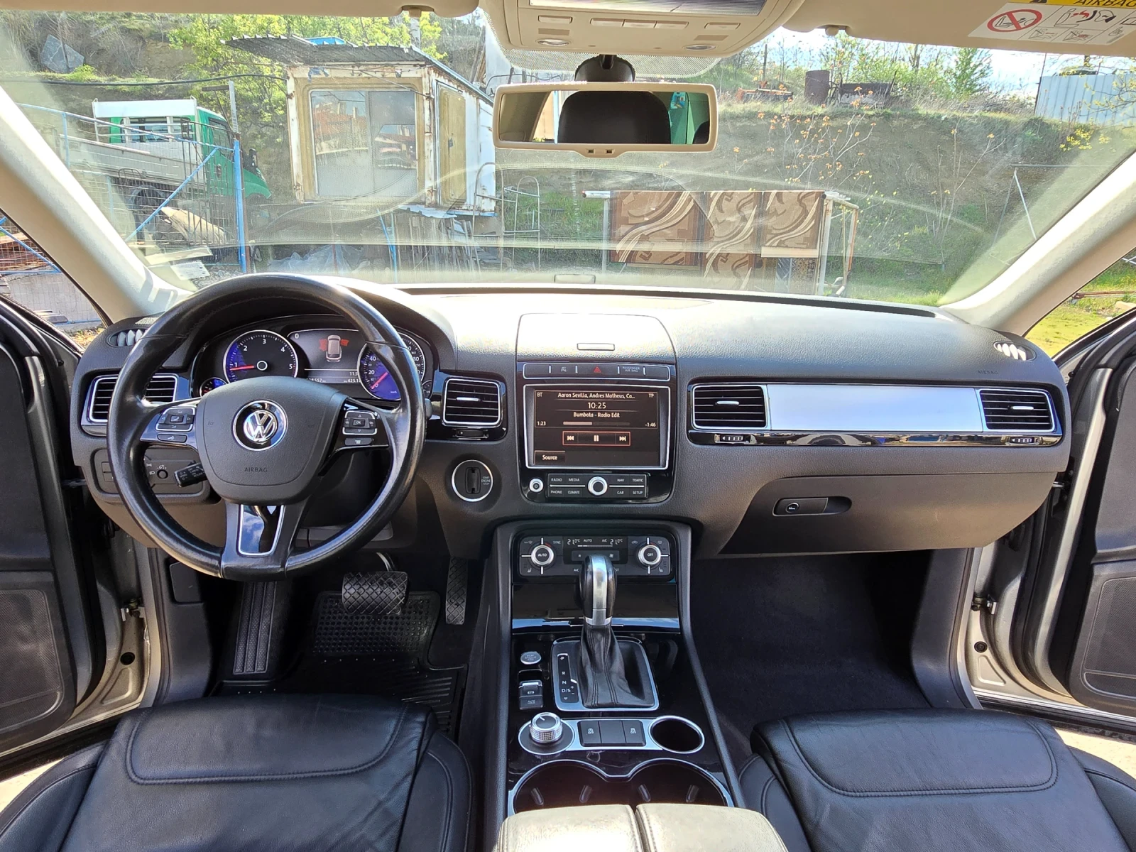 VW Touareg, снимка 9 - Автомобили и джипове - 54116294