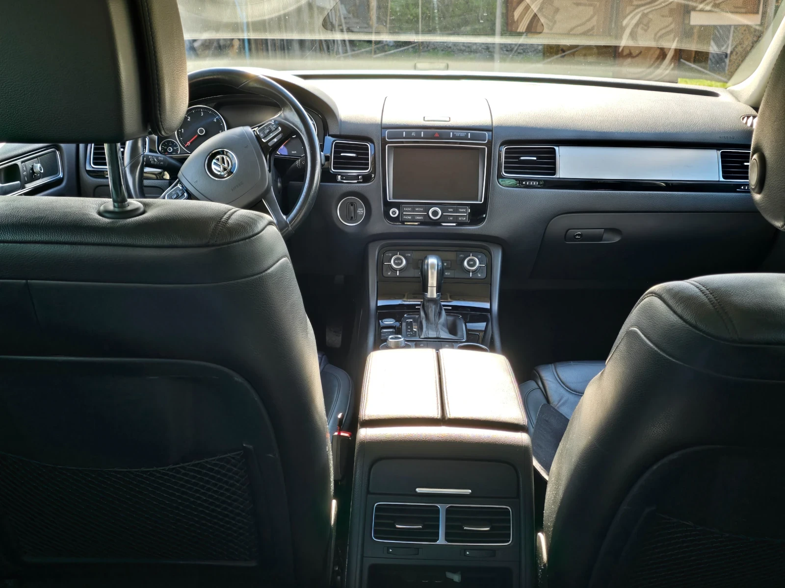 VW Touareg, снимка 13 - Автомобили и джипове - 54116294