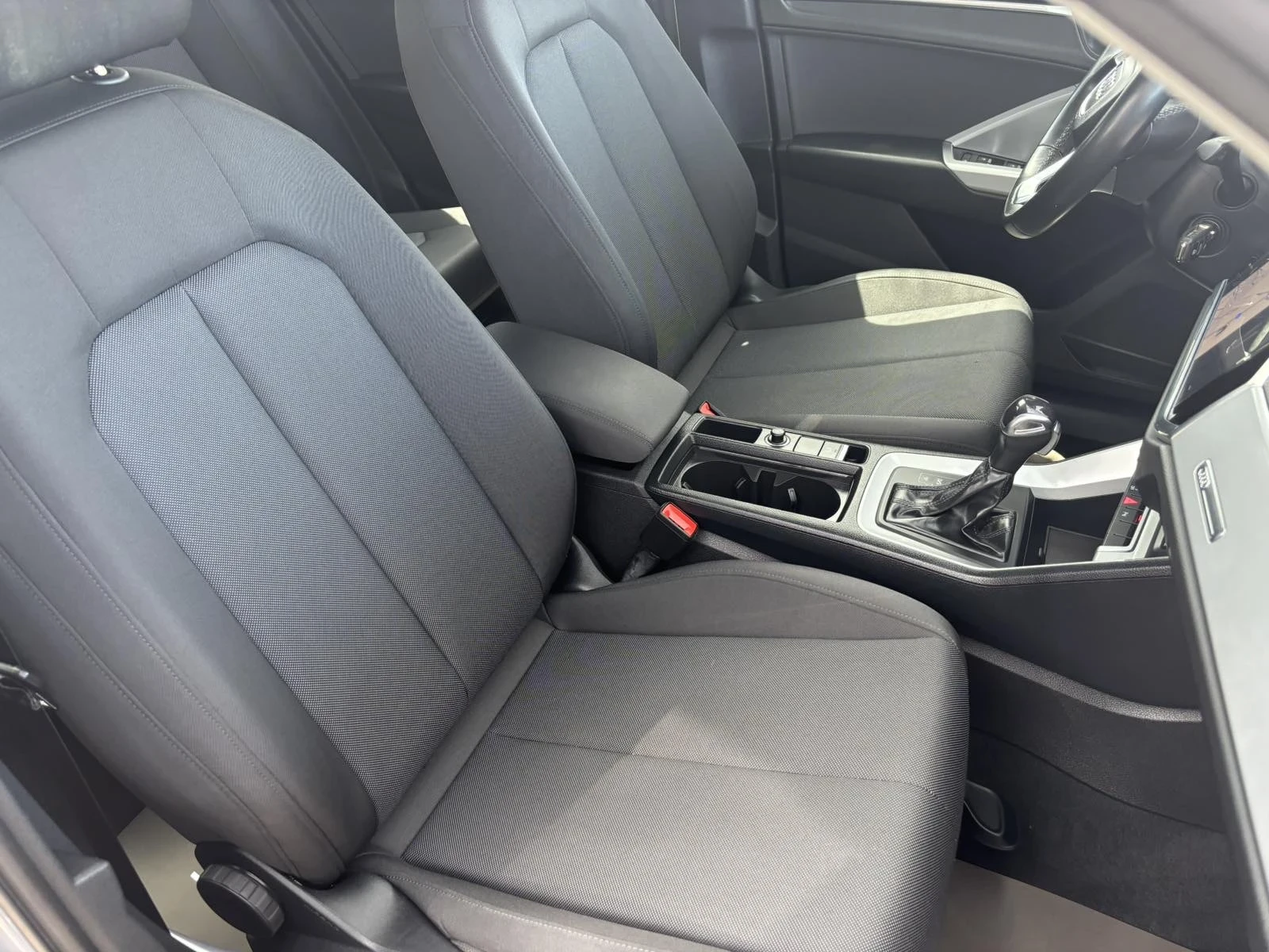 Audi Q3 Sportback 2.0D-FACE-SPORTBAKC-DISTR-FULL LED-, снимка 10 - Автомобили и джипове - 55432664