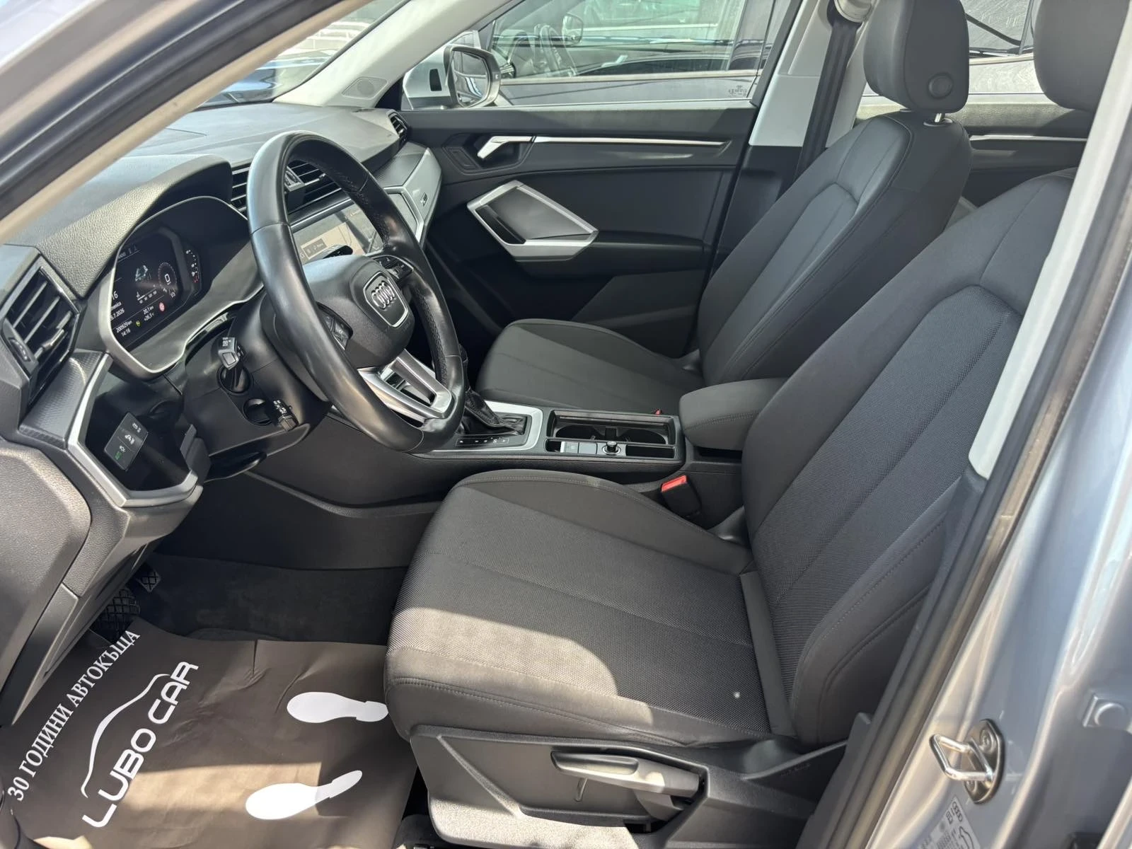 Audi Q3 Sportback 2.0D-FACE-SPORTBAKC-DISTR-FULL LED-, снимка 12 - Автомобили и джипове - 55432664