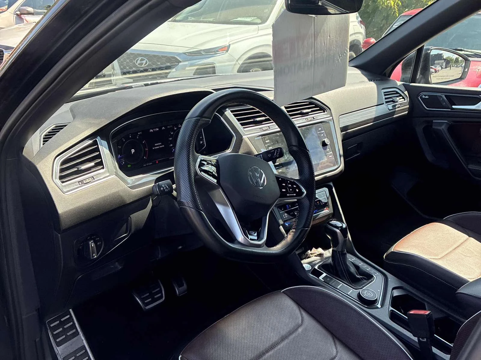 VW Tiguan Очакван внос ! R-Line, снимка 7 - Автомобили и джипове - 55895863