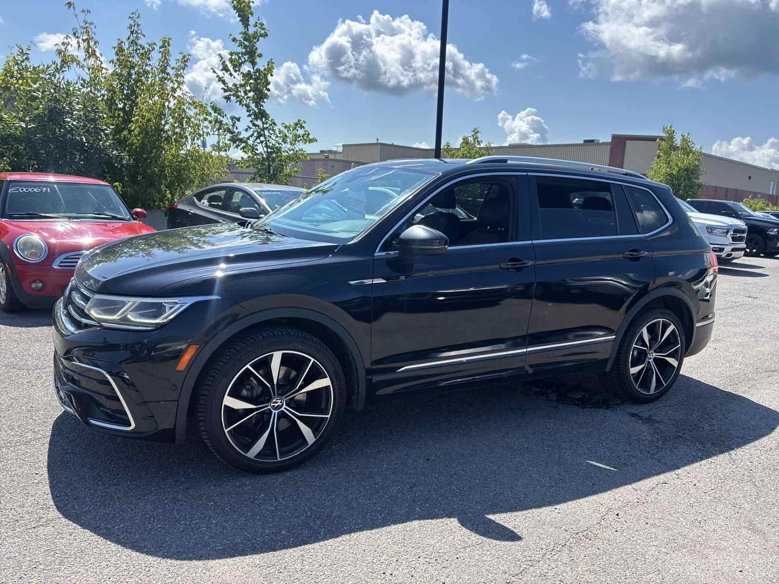 VW Tiguan Очакван внос ! R-Line, снимка 3 - Автомобили и джипове - 55895863