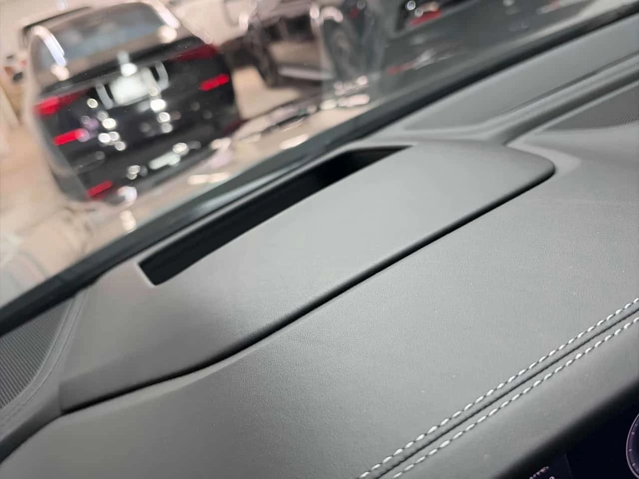 Audi SQ8 4.0 TFSI quattro | CARFAX | БЕЗ ИНЦИДЕНТИ, снимка 10 - Автомобили и джипове - 56321766