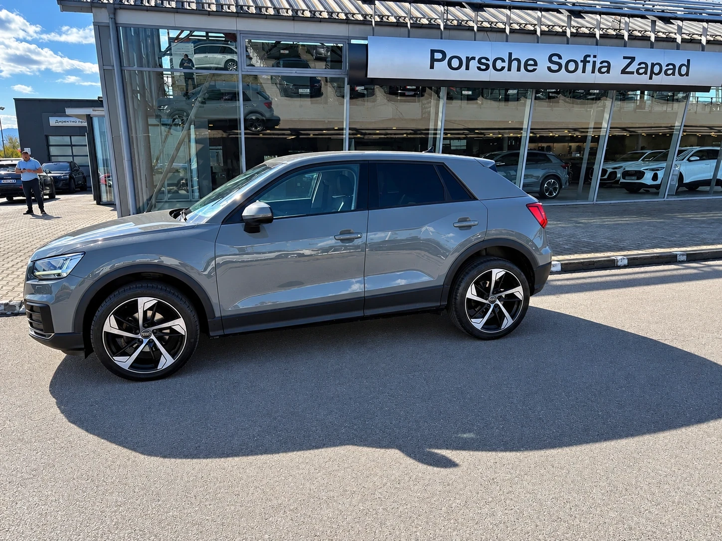 Audi Q2 33 000 km, снимка 3 - Автомобили и джипове - 56634138