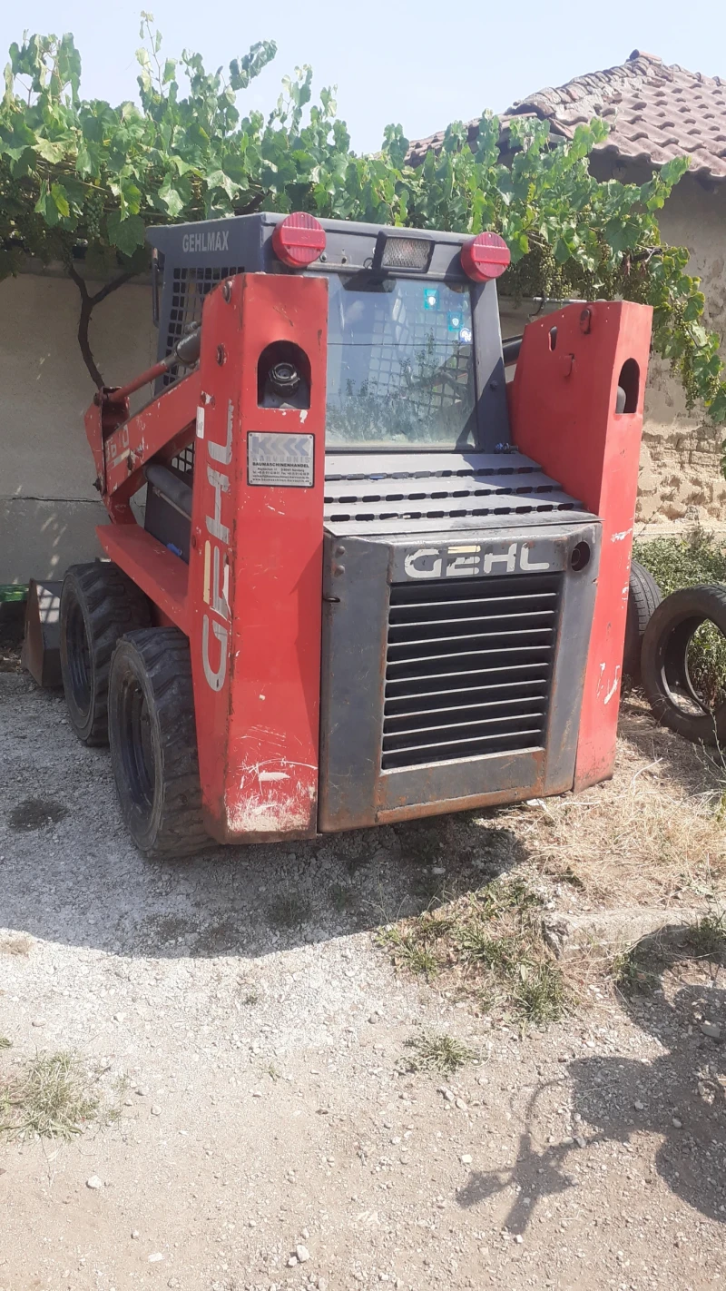 Мини челни товарачи GEHL 3610 sl, снимка 7 - Индустриална техника - 51652567