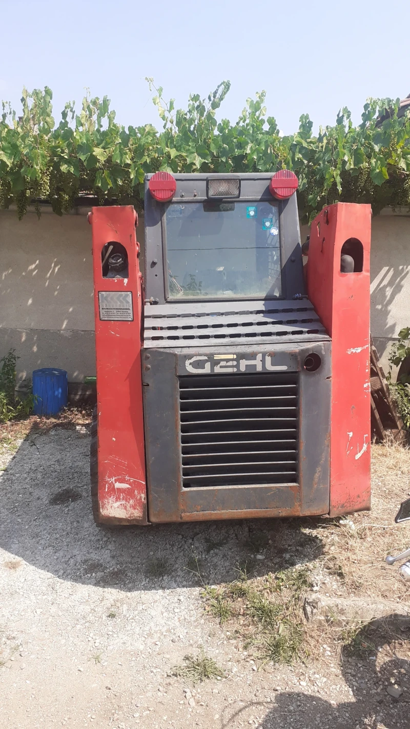 Мини челни товарачи GEHL 3610 sl, снимка 9 - Индустриална техника - 51652567