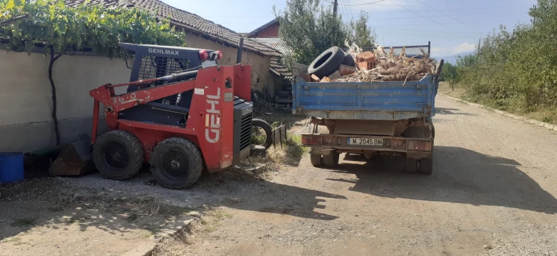 Мини челни товарачи GEHL 3610 sl, снимка 12 - Индустриална техника - 51652567