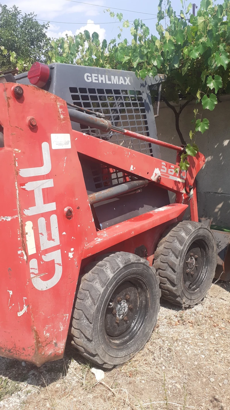 Мини челни товарачи GEHL 3610 sl, снимка 8 - Индустриална техника - 51652567