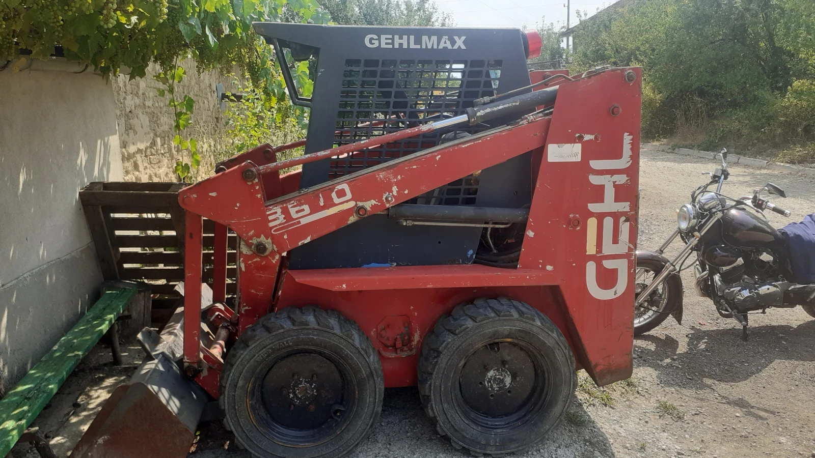 Мини челни товарачи GEHL 3610 sl - изображение 2