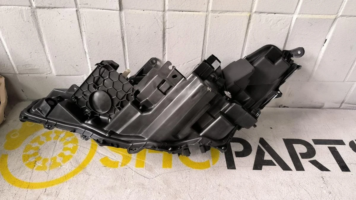 Комплект фарове Lexus RX 2023+ LED, USA, снимка 3 - Части - 56281108