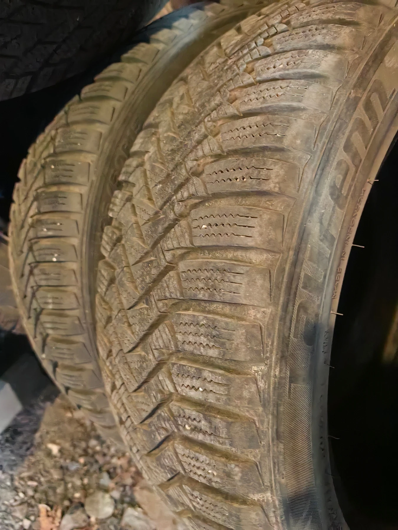 Гуми Зимни 195/50R15