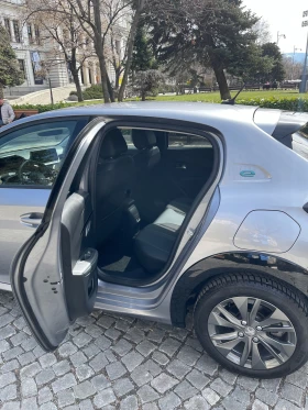 Peugeot 208 50 kWh Allure на ТОП ЦЕНА и с гаранция!!!, снимка 10