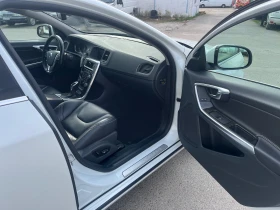 Volvo V60 D6 Plug-in Hybrid 4x4 Navi Distronic, снимка 9