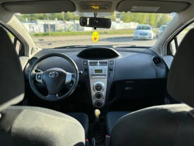 Toyota Yaris  1.0, снимка 12