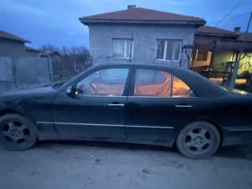 Mercedes-Benz E 320, снимка 2