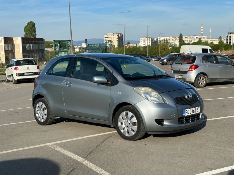 Toyota Yaris  1.0, снимка 5 - Автомобили и джипове - 47241839